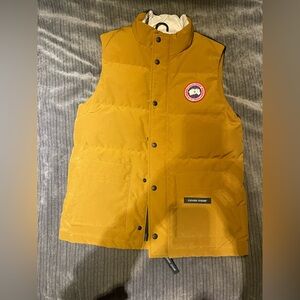 Canada Goose vest mustard yellow navy blue women’s S mens XS NWOT freestyle down